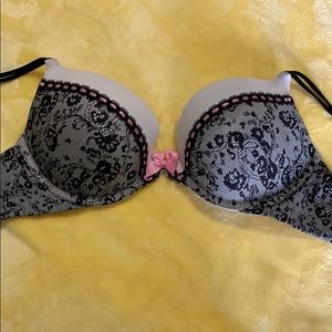 Victoria’s Secret Very Sexy Bra 34C